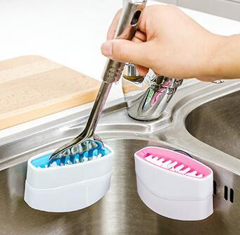 Multipurpose Kitchen Cleaning Brush – With Suction Cup for Knives, Forks & Veggies